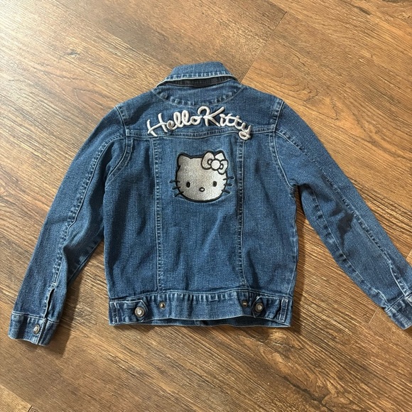 Y2K hello kitty embroidered denim jacket - Picture 5 of 5
